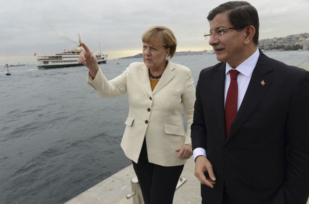 Davutoğlu'ndan 'mülteci' çıkışı: Beni ilgilendirmiyor