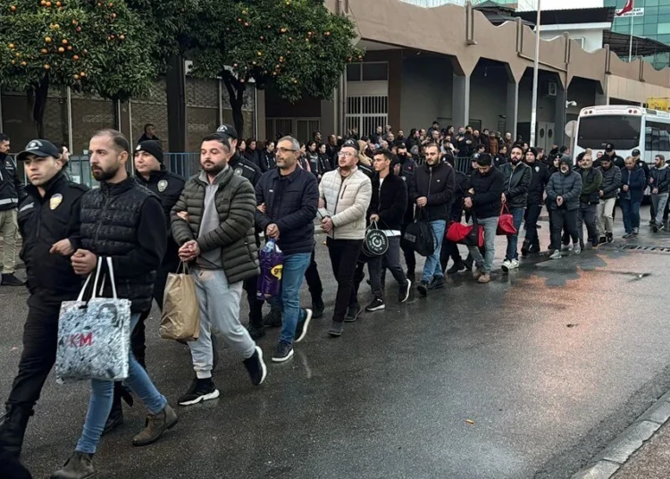 Mersin Gümrüğü’ne rüşvet operasyonu! 91 kişi tutuklandı