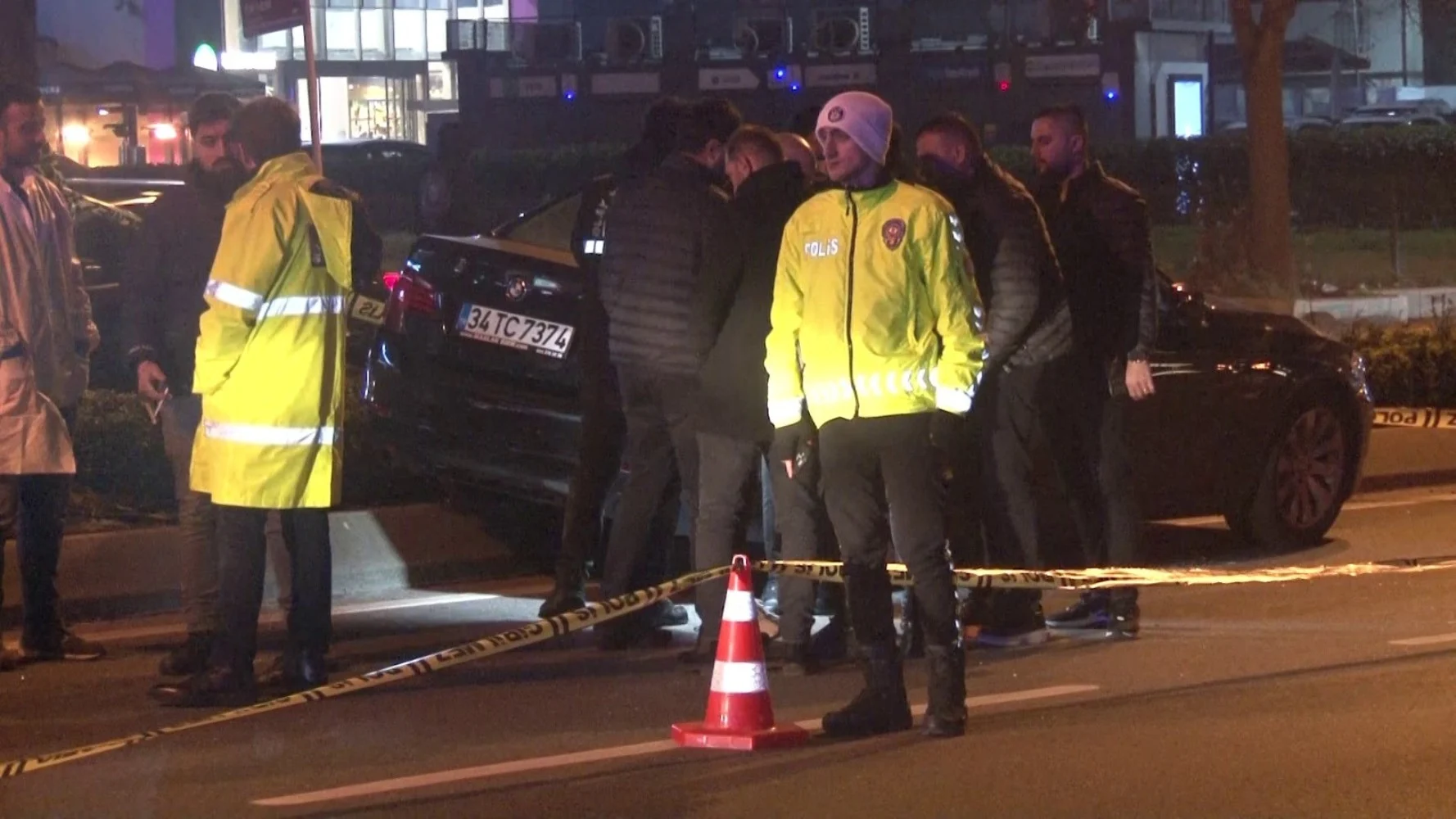 Mimar Turgut Toydemir'i vurarak öldüren polis memurunun ifadesi ortaya çıktı 4 Mimar Turgut Toydemir'i vurarak öldüren polis memurunun ifadesi ortaya çıktı