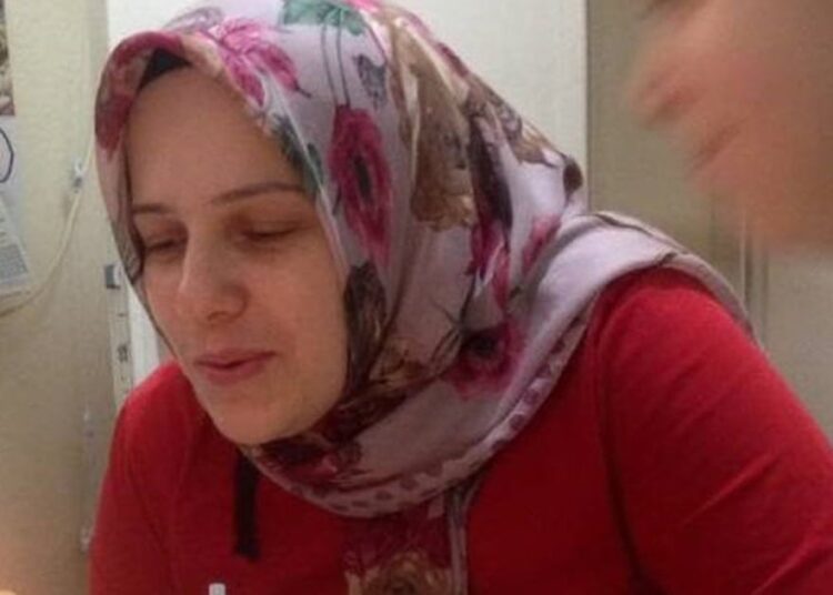 Veliyle tartışıp beyin kanaması geçiren öğretmen yaşam savaşını kaybetti