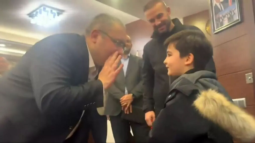 Halis Gül yazdı l Kamuoyundan özür diliyorum! 4 Halis Gül yazdı l Kamuoyundan özür diliyorum!