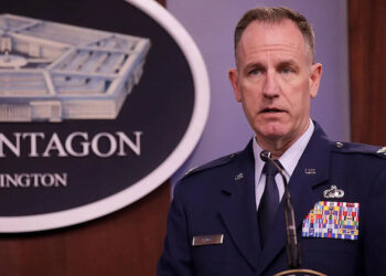 Pentagon Sözcüsü: Suriye’den çıkmıyoruz, YPG’yi dağıtmıyoruz!