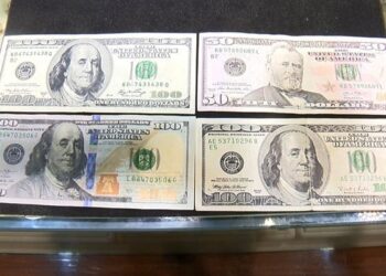 İngiltere, vatandaşlarını uyardı: Türkiye’de 50 ve 100 dolarlık banknotları kabul etmeyin