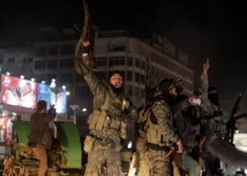Bir devrin sonu! Şam muhaliflerin eline geçti, Esad kaçtı!