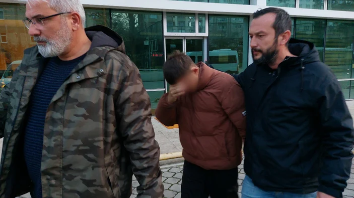 Şiddet uyguladığını iddia ettiği babasını uyurken başından vurdu 2 Şiddet uyguladığını iddia ettiği babasını uyurken başından vurdu
