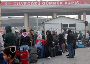 Tekstilciler Suriyelilerin gitmesinden şikayetçi: Kime iş yaptıracağım?