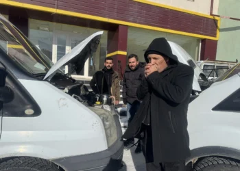 Hava sıcaklığı eksi 23 derece; araçlardaki mazotlar dondu!