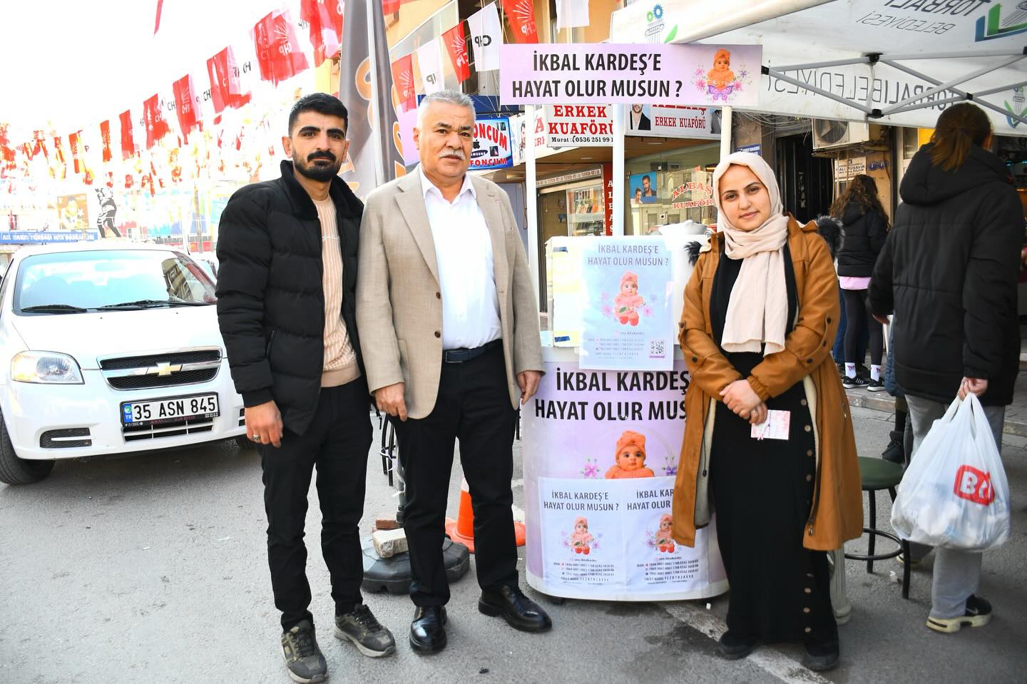 Gece kulübünde eğlenme görüntüsü tepki toplayan SMA’lı bebeğin babası, silahla intihar etti 5 Gece kulübünde eğlenme görüntüsü tepki toplayan SMA’lı bebeğin babası, silahla intihar etti