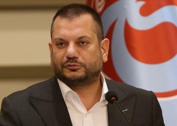 Kamil Aslan yazdı l Trabzonspor tribününden ‘yönetim istifa’ sesleri