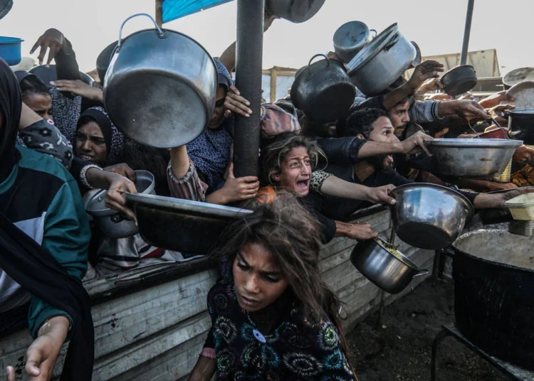 Gazze’de 65 bin çocuk açlık nedeniyle ölüm riskiyle karşı karşıya 1 BM, Gazze’ye yapılan yardımları durdurmak zorunda kaldı; acil destek talep etti