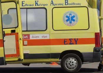 Yunanistan’da mülteci kampında bir çocuk hayatını kaybetti, Yunan doktor gözaltına alındı