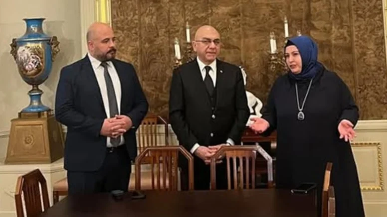 ‘Biçare Yunus, mal da yalan, mülk de yalan’ diyerek soya soya gezmişler