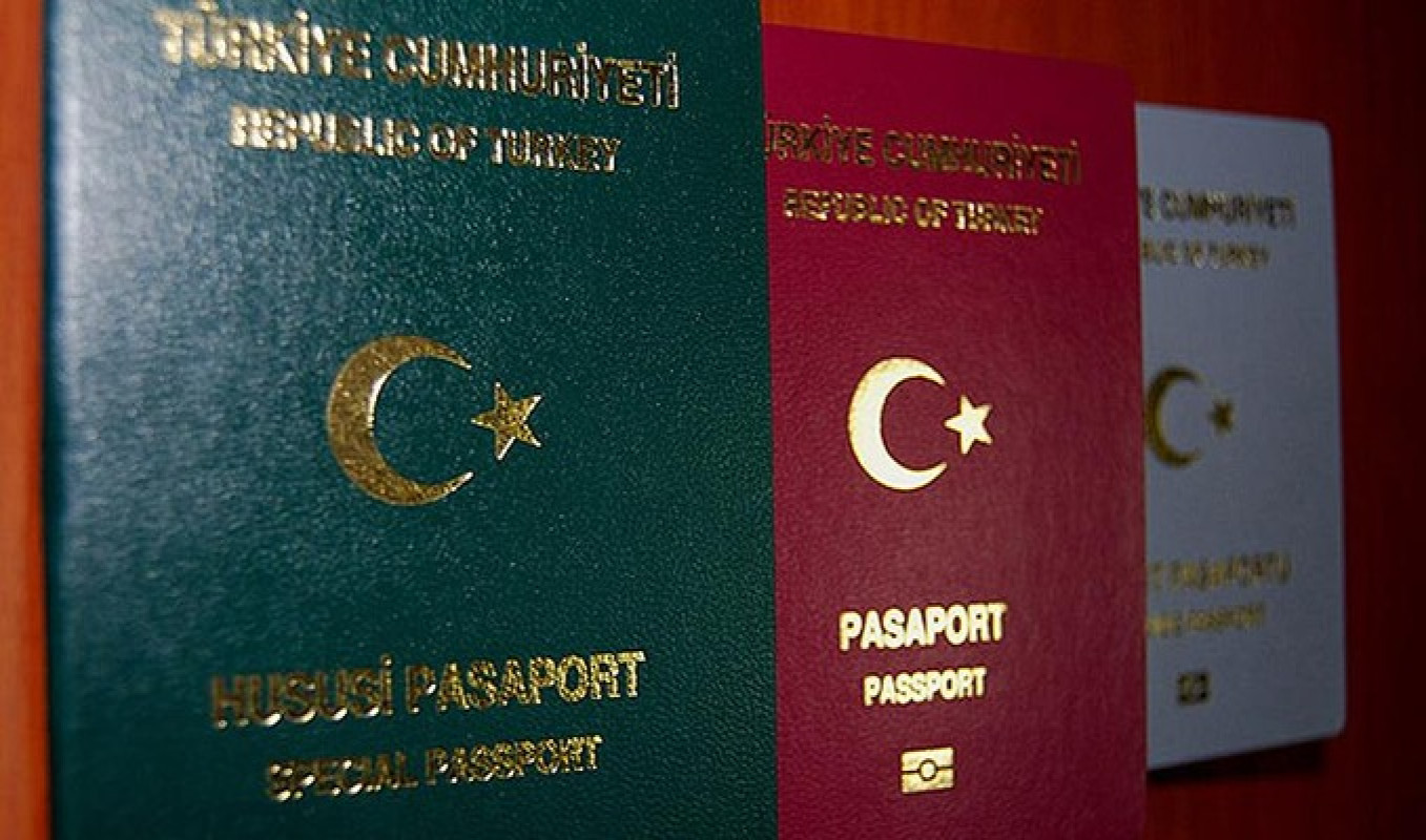 Avrupa Birliği’nden gri ve yeşil pasaport sahiplerine kötü haber: Ön vize şartı geldi 5 Avrupa Birliği’nden gri ve yeşil pasaport sahiplerine kötü haber: Ön vize şartı geldi