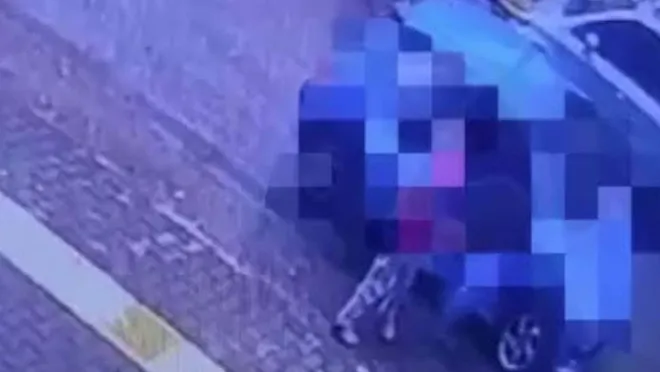 15 yaşındaki çocuk doğum yaptı: Bebeği klozete attı 1 15 yaşındaki çocuk doğum yaptı: Bebeği klozete attı
