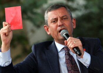Aslı Güney yazdı l Özgür Özel’in ‘kırmızı kart’ı, Erdoğan’ı çaresiz bıraktı!