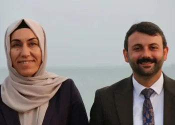 Akdeniz Belediyesi’nin DEM Parti eş başkanları gözaltına alındı