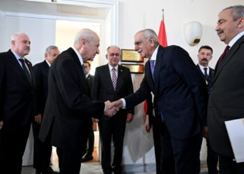 Şamil Tayyar: Ahmet Türk devletin muteber saydığı akil kişi ise niye kayyım atadık?