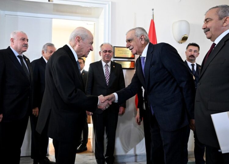 Şamil Tayyar: Ahmet Türk devletin muteber saydığı akil kişi ise niye kayyım atadık? 1 Şamil Tayyar: Ahmet Türk devletin muteber saydığı akil kişi ise niye kayyım atadık?