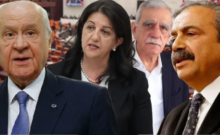 Ankara’da sürpriz zirve: DEM Parti İmralı’nın ardından Bahçeli ile görüşecek 1 Ankara’da sürpriz zirve: DEM Parti İmralı’nın ardından Bahçeli ile görüşecek