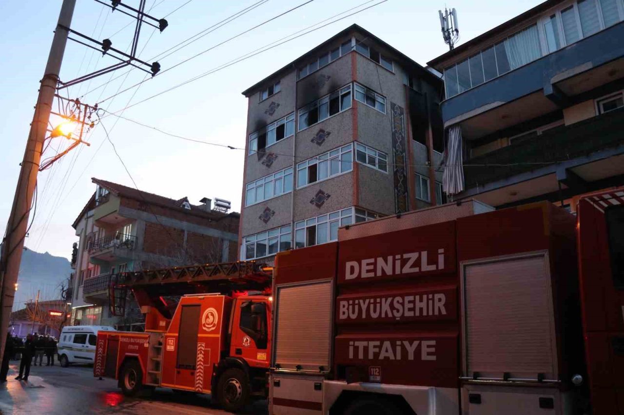 Suriyeli anne yangında bebeğini atarak kurtardı, kendisi hayatını kaybetti