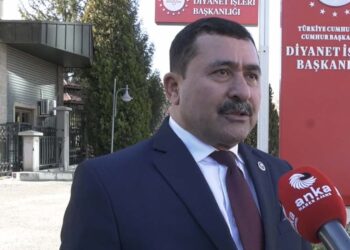 Diyanet Birlik – Sen’den maaş zammına tepki: “Yüzde 11,5 zam memurla alay etmektir”