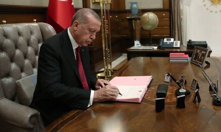 Cumhurbaşkanı Erdoğan, çok sayıda bürokratı görevden aldı 1 Cumhurbaşkanı Erdoğan, çok sayıda bürokratı görevden aldı