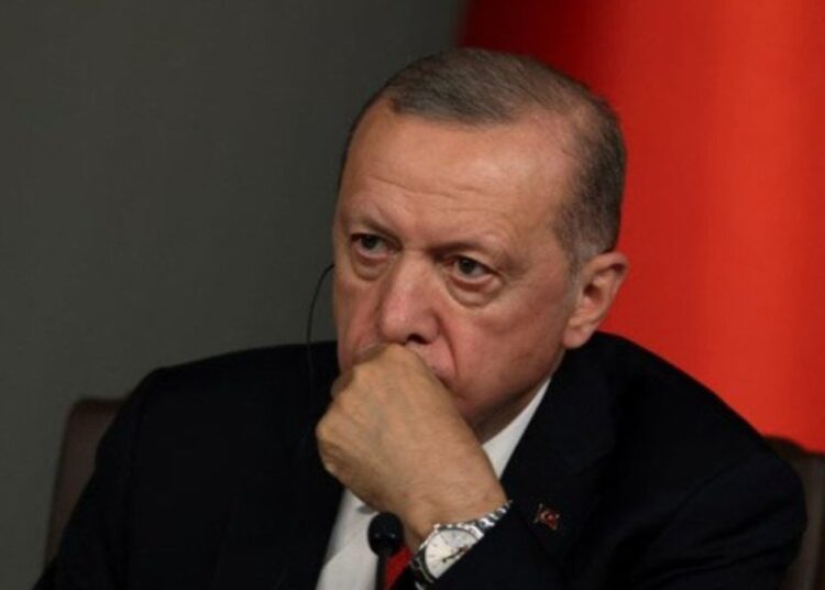 Hüsnü Yusuf Turabiç yazdı I AK Parti’nin huruç harekatı; ‘Erken seçim!’ 1 Mümtaz’er Türköne yazdı I Tamam, hukuk yok; peki akıl var mı?