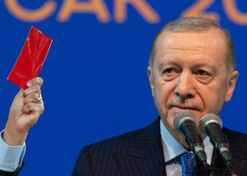 Erdoğan, kırmızı kart gördüğünü kendisi açıklamış!