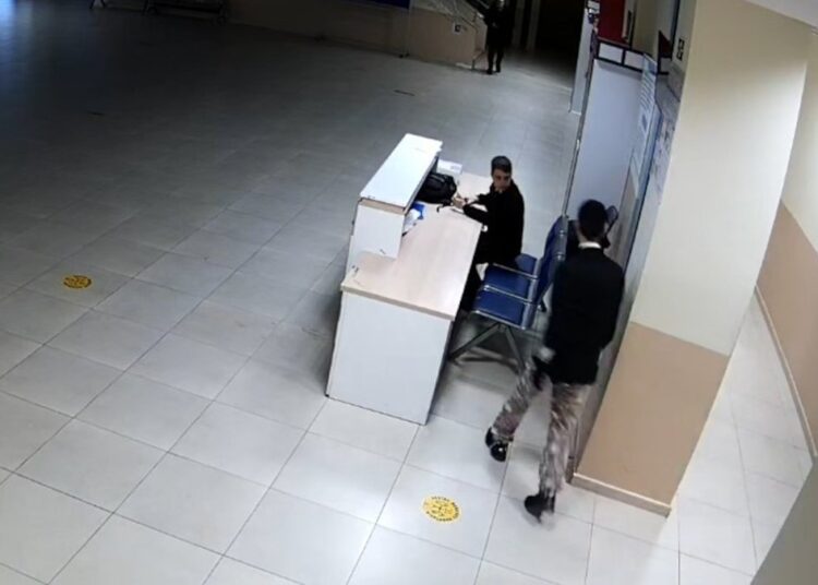 Müdür yardımcısını bıçaklayan öğrencinin cinayet planı: Parçalara ayıracaktım 1 Müdür yardımcısını bıçaklayan öğrencinin cinayet planı: Parçalara ayıracaktım