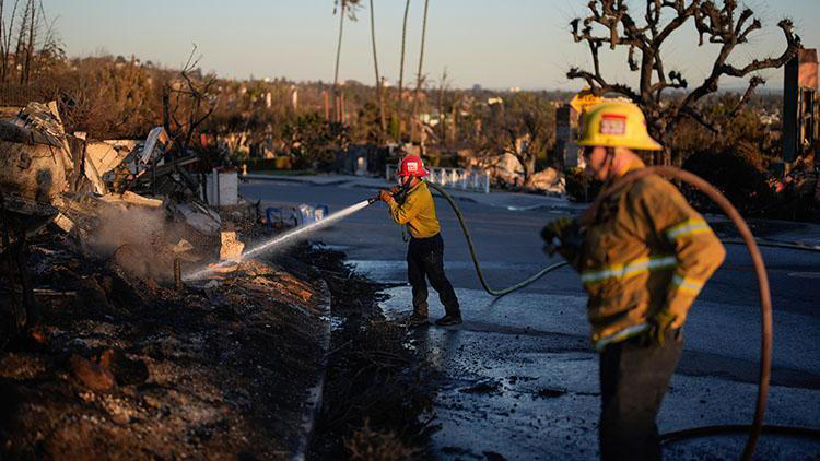 Los Angeles’ta silahlı halk, devriye gezmeye başladı
