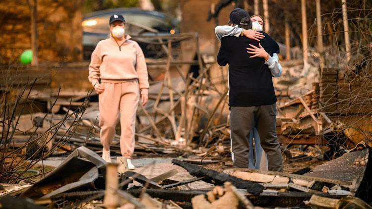Los Angeles’ta silahlı halk, devriye gezmeye başladı