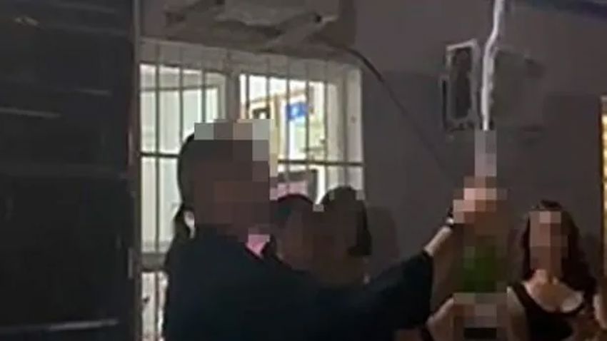 Şampanyalı mezuniyet kutlamasına soruşturma