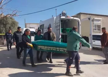Bu gidiş nereye? Cezaevinden çıktı, dedesi ve babaannesini öldürdü!