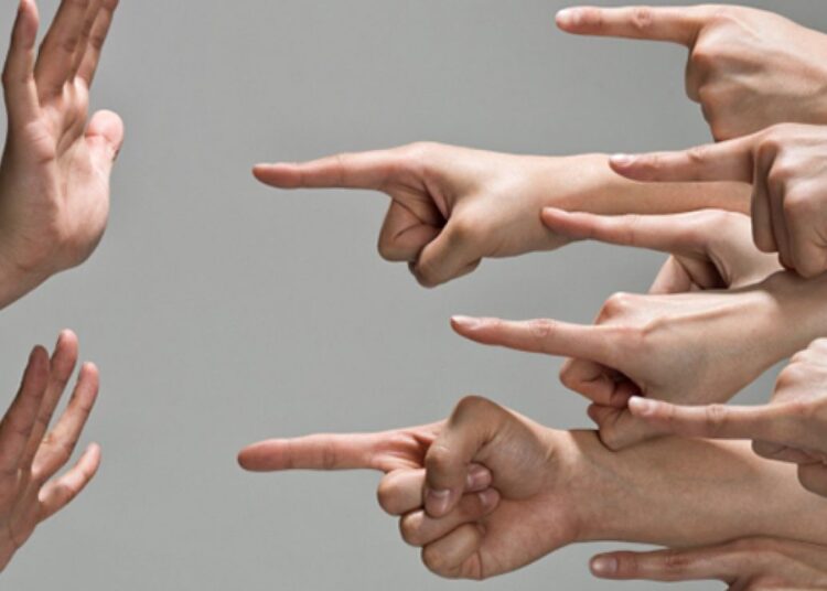 Mümtaz’er Türköne yazdı I En rezil ve ezik duyguların esiri olan siyaset