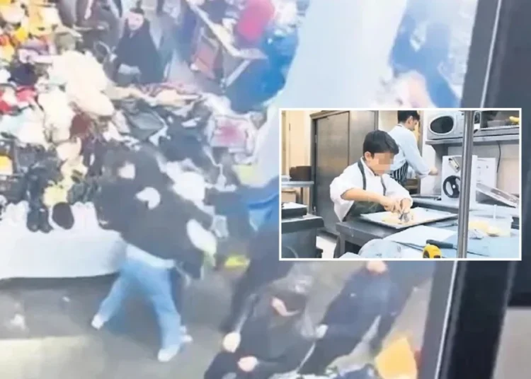 Caniler sokaklarda kol geziyor! 14 yaşındaki çocuğu ‘kardeşim’ dediği için bıçakladılar; durumu ağır 1 Caniler sokaklarda kol geziyor! 14 yaşındaki çocuğu ‘kardeşim’ dediği için bıçakladılar; durumu ağır