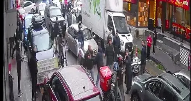 Pendik'te yol verme kavgası! Ensesinden bıçaklanarak öldü! 4 Pendik'te yol verme kavgası! Ensesinden bıçaklanarak öldü!