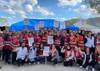 Direnen işçiler kazandı: 6 ay süren Polonez eylemi kazanımla sonuçlandı