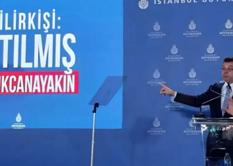 İmamoğlu’na, kürsüden inmeden ‘Satılmış B.’ soruşturması 1 İmamoğlu’na, kürsüden inmeden ‘Satılmış B.’ soruşturması