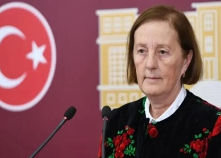 Selma Aliye Kavaf da DEVA Partisi'nden istifa etti 1 Selma Aliye Kavaf da DEVA Partisi’nden istifa etti