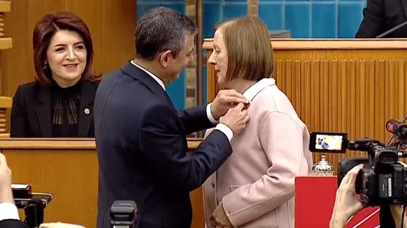 DEVA Partisi’nden istifa eden Selma Aliye Kavaf artık CHP'li 1 DEVA Partisi’nden istifa eden Selma Aliye Kavaf artık CHP’li