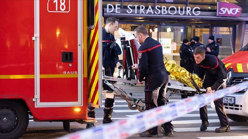 Strazburg’da iki tramvay kafa kafaya çarpıştı: Ağır yaralılar var! 4 Strazburg’da iki tramvay kafa kafaya çarpıştı: Ağır yaralılar var!