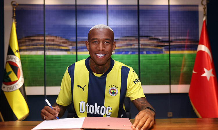 Fenerbahçe, Talisca ile 1,5 yıllık sözleşme imzaladı