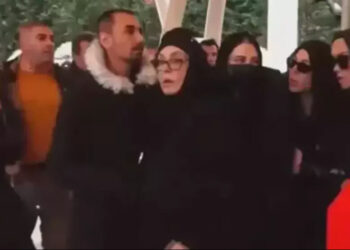 Ferdi Tayfur’un cenazesinden ayrılmak zorunda kalan Necla Nazır, yaşananları anlattı