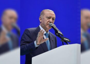 Beşiktaş Belediyesi ile ilgili konuşan Erdoğan ne demek istedi? “Daha turpların büyüğü heybede!”