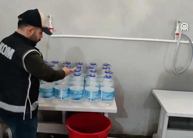 Tüm Türkiye’ye satmış; sahte zemzemciden akıl almaz itiraf!