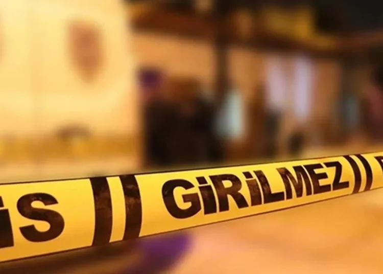 13 yaşındaki kız çocuğu babasının evinde ölü bulundu 1 13 yaşındaki kız çocuğu babasının evinde ölü bulundu