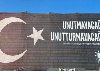 İYİ Parti’den şehitler için pankart: Unutturmayacağız