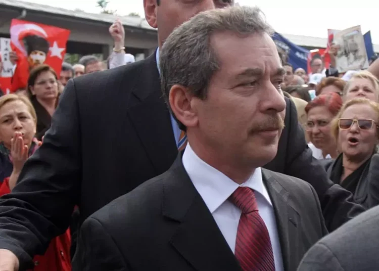 Abdüllatif Şener'in oğlu, anneannesini öldürdüğü için müebbet hapis cezasına çarptırıldı 1 Abdüllatif Şener’in oğlu, anneannesini öldürdüğü için müebbet hapis cezasına çarptırıldı