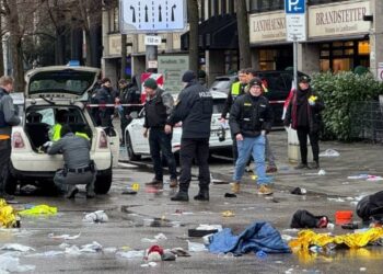 Almanya’da seçim öncesi bir ‘saldırı’ daha: Münih’te bir araç kalabalığın içine daldı