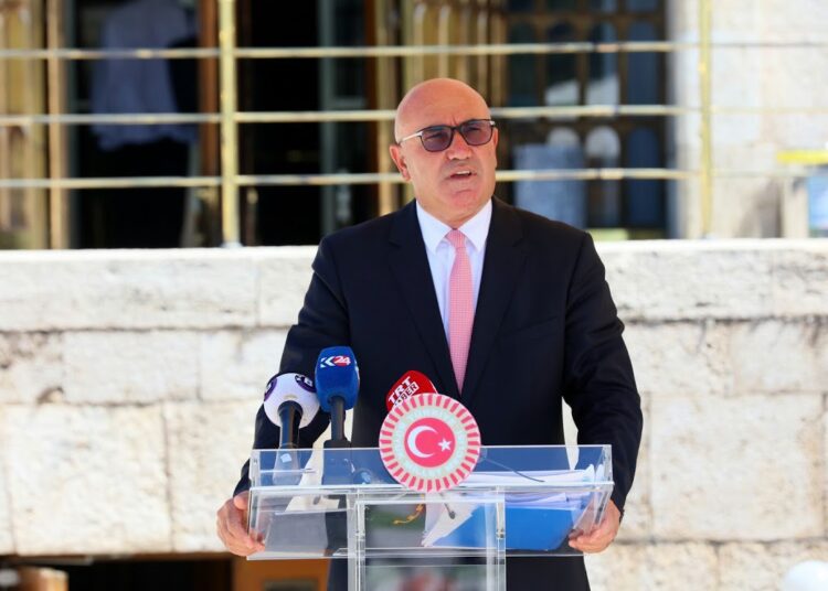 Mahmut Tanal'ın ağabeyi İbrahim Halil Tanal hayatını kaybetti 1 Mahmut Tanal’ın ağabeyi İbrahim Halil Tanal hayatını kaybetti